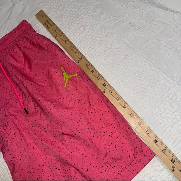 Nike Air Jordan Cement Poolside Swim Trunks M Pink Black Speckled Jumpman Shorts - Picture 8 of 10